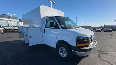2025 GMC Savana Cutaway 3500 1WT