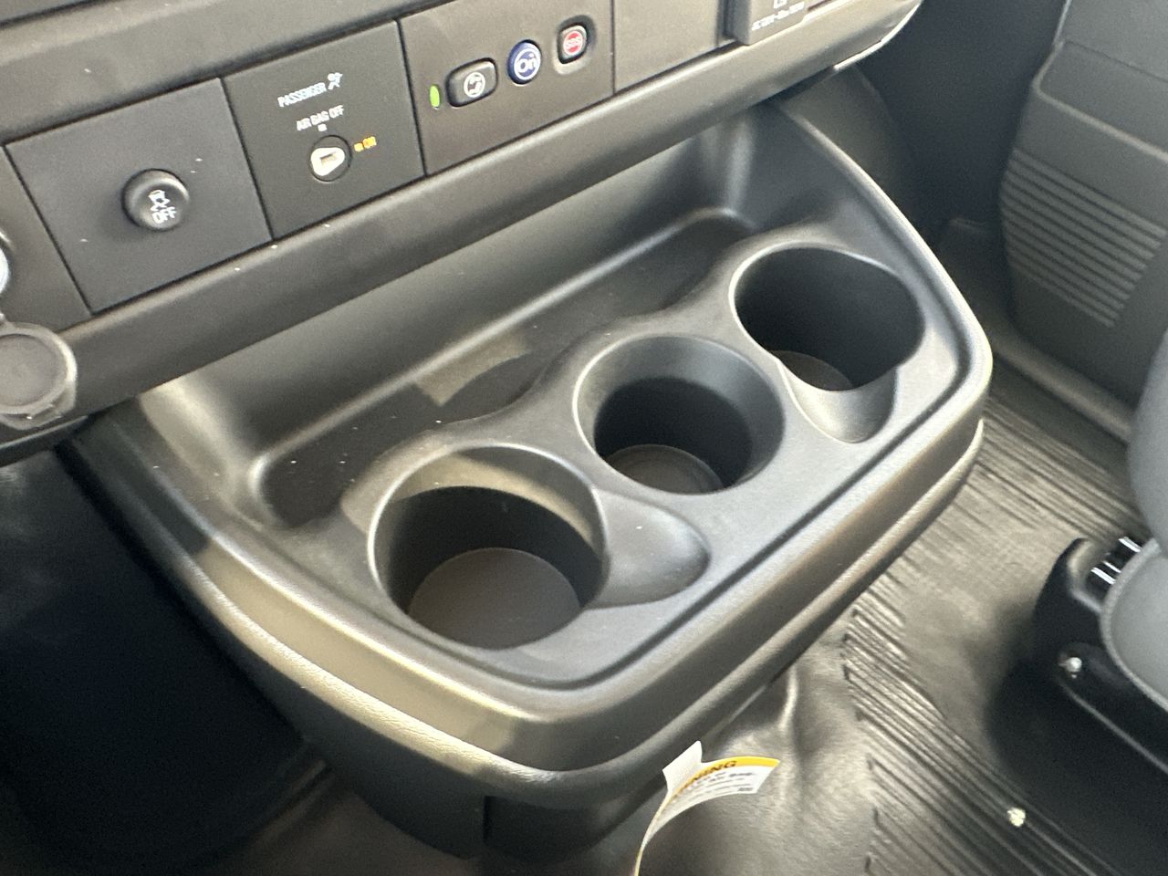 2025 GMC Savana Cutaway 3500 1WT