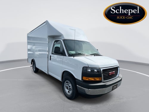2025 GMC Savana Cutaway 3500 1WT
