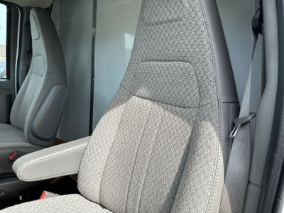 2025 GMC Savana Cutaway 3500 1WT