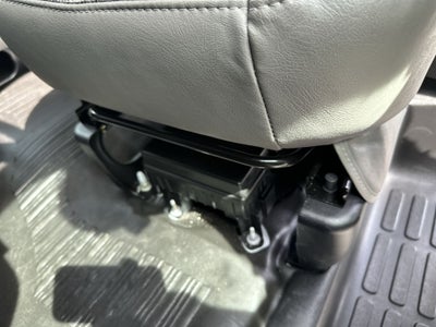 2025 GMC Savana Cutaway 3500 1WT