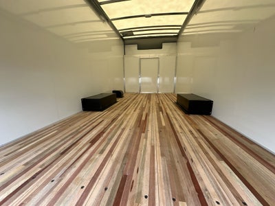 2025 GMC Savana Cutaway 3500 1WT