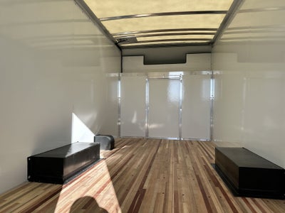 2025 GMC Savana Cutaway 3500 1WT