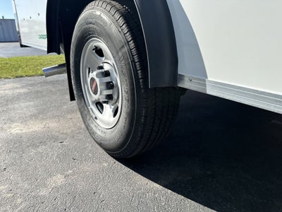 2025 GMC Savana Cutaway 3500 1WT