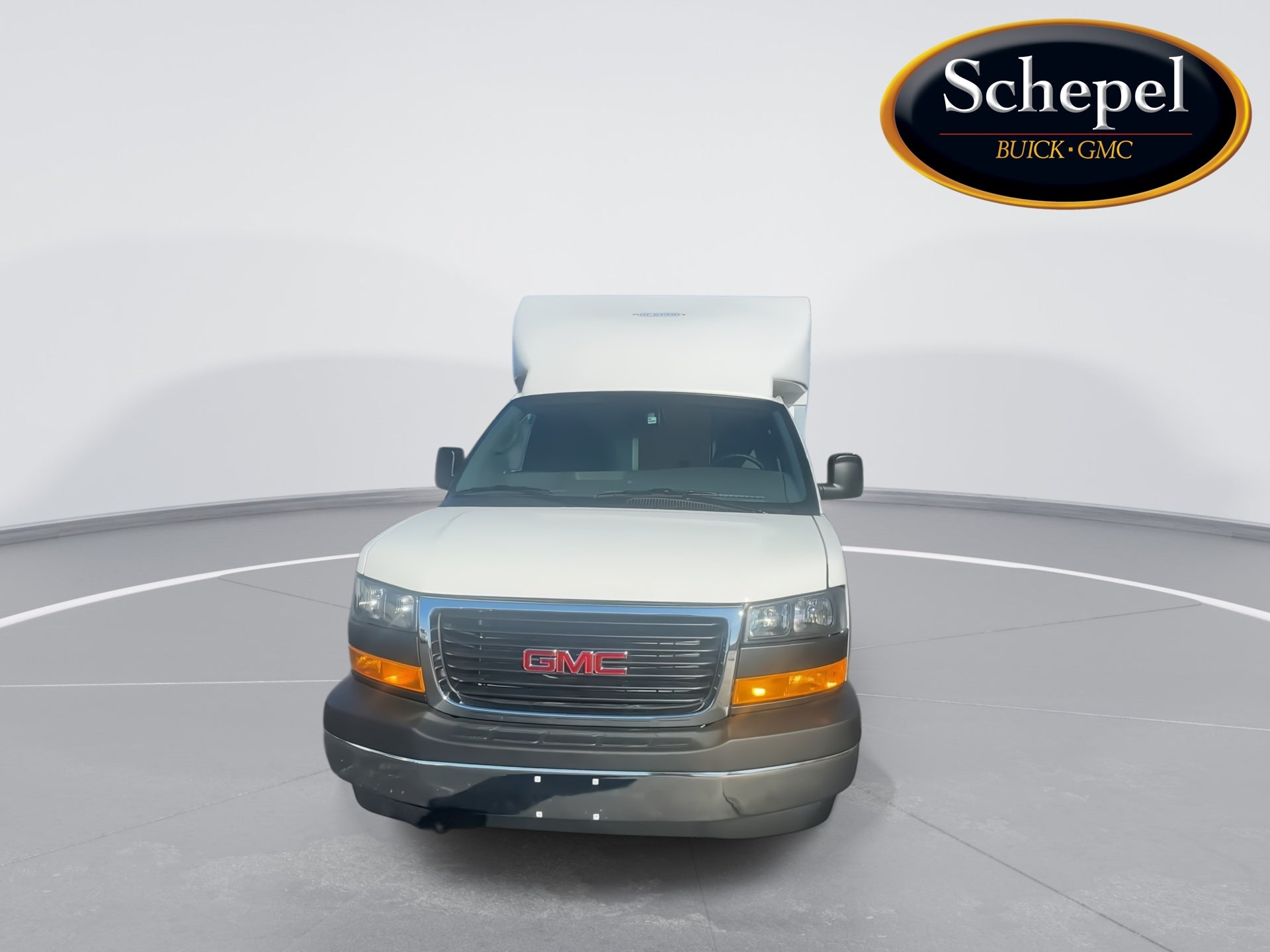 2025 GMC Savana Cutaway 3500 1WT