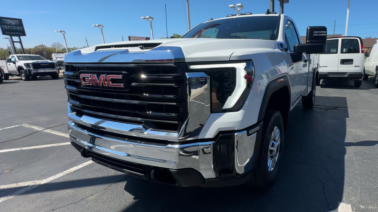 2025 GMC Sierra 2500 HD Pro