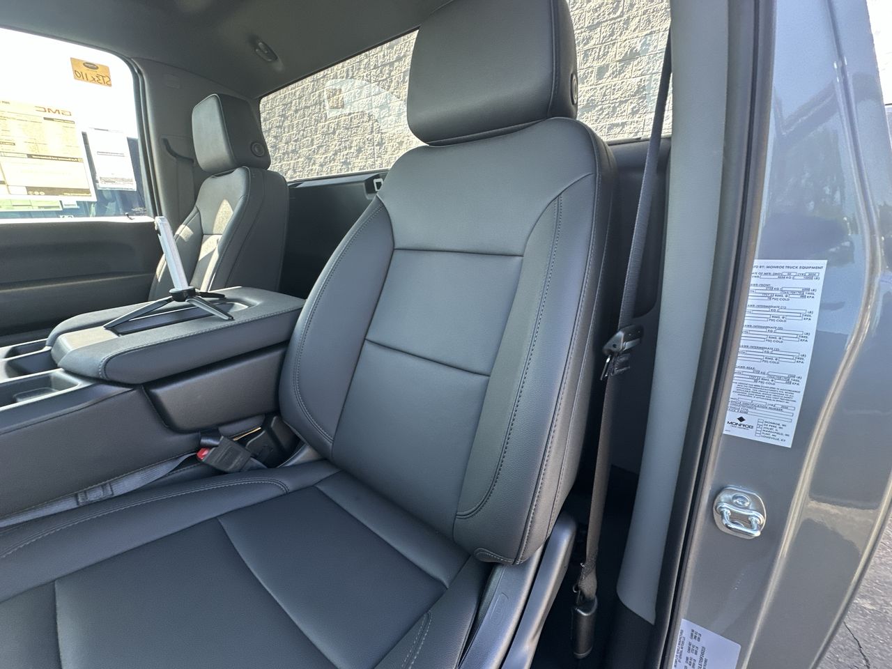 2025 GMC Sierra 2500 HD Pro