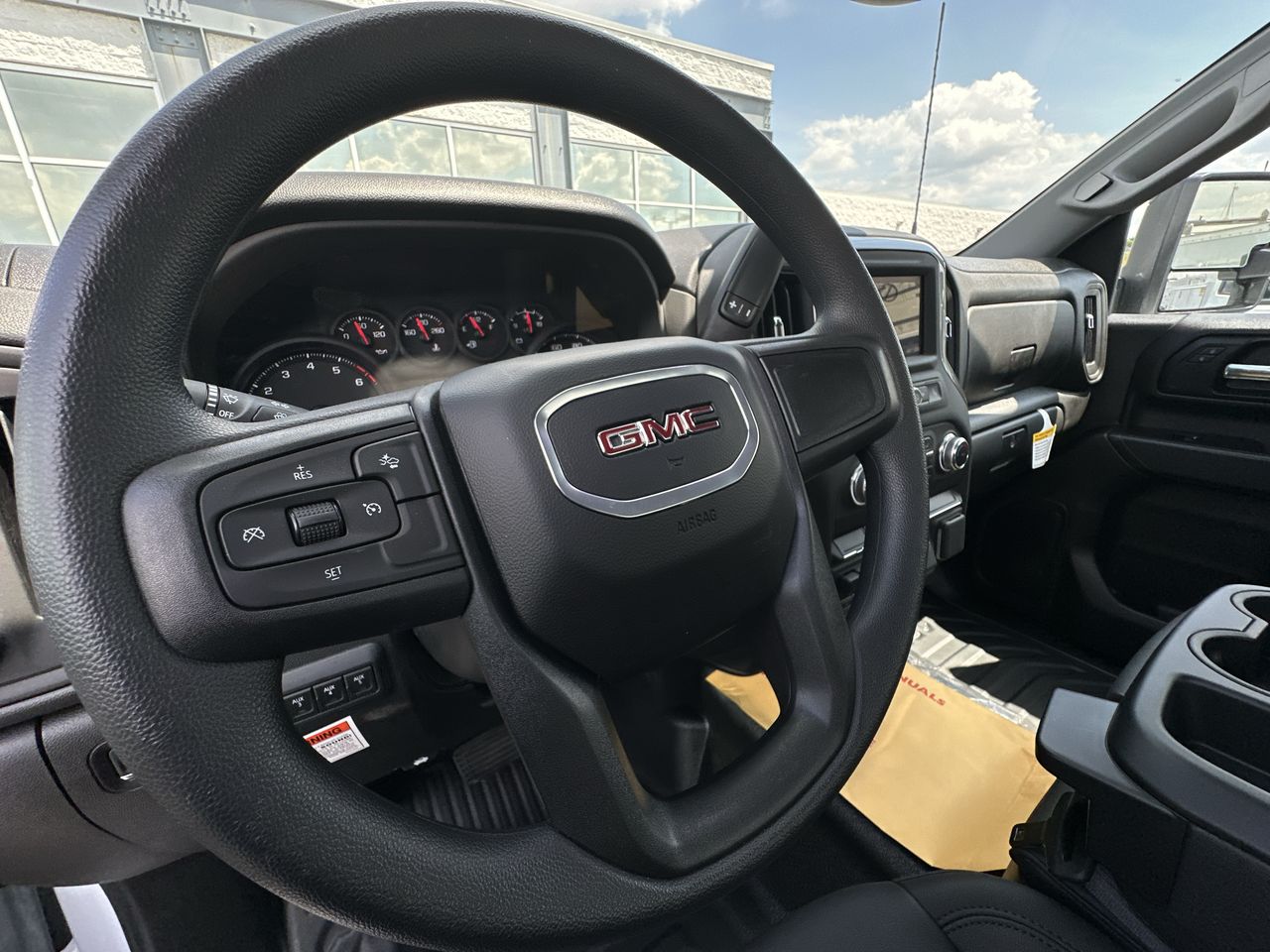 2025 GMC Sierra 2500 HD Pro