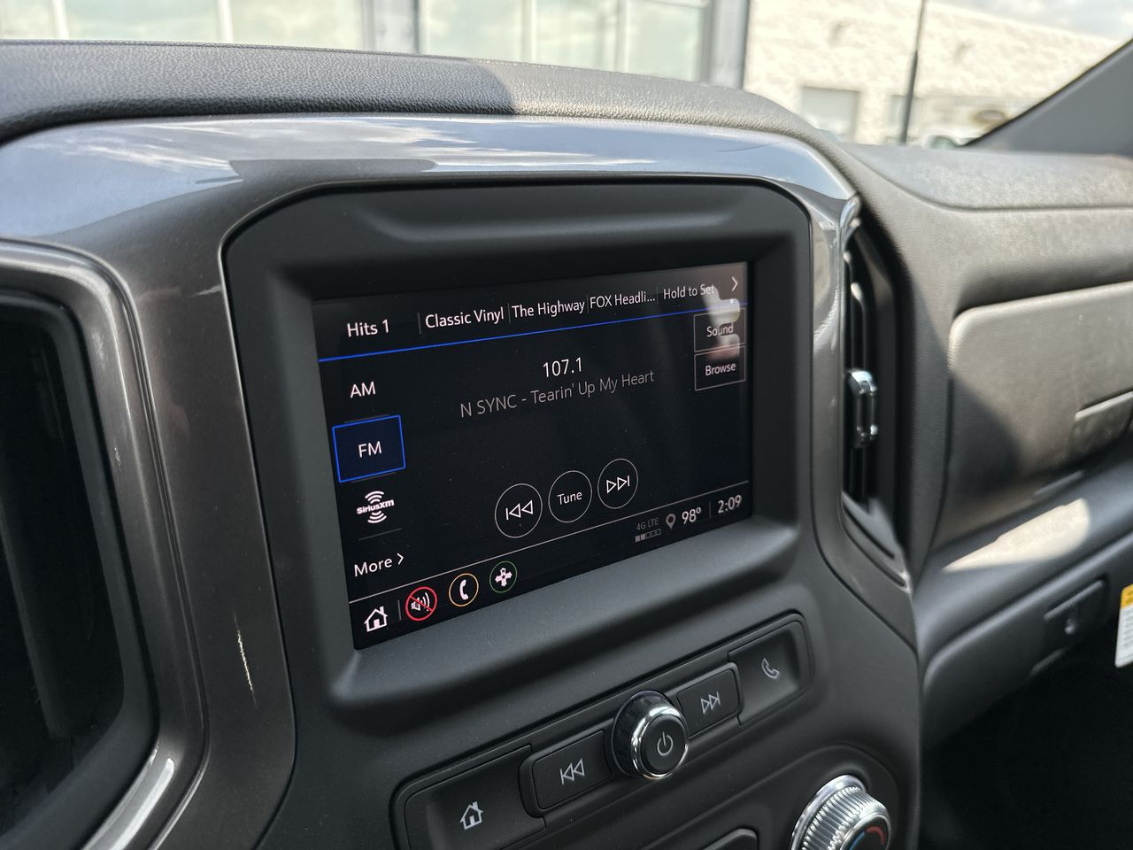 2025 GMC Sierra 2500 HD Pro