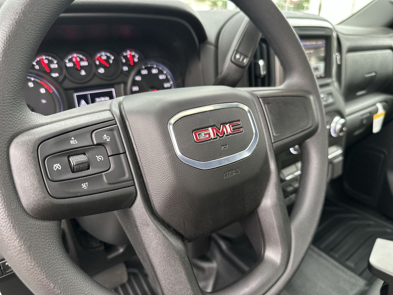 2025 GMC Sierra 2500 HD Pro