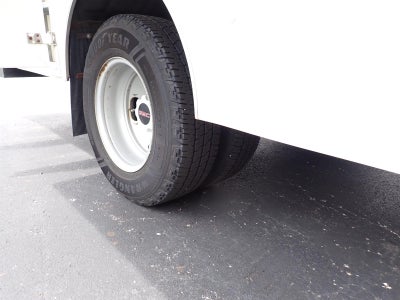 2017 GMC Savana Cutaway 3500 3500 VAN 139"