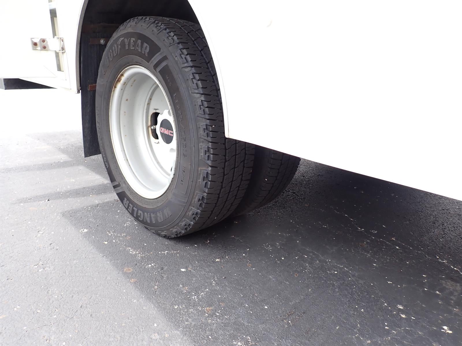 2017 GMC Savana Cutaway 3500 3500 VAN 139"