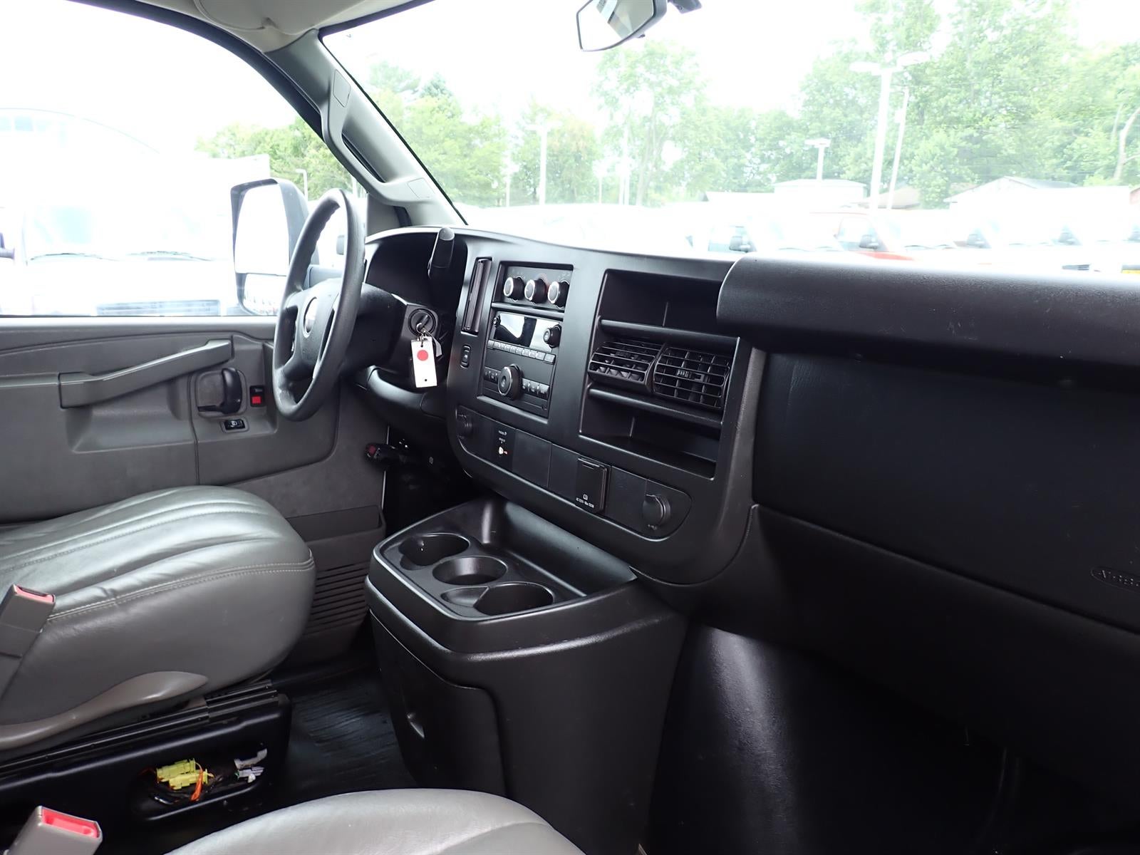 2017 GMC Savana Cutaway 3500 3500 VAN 139"