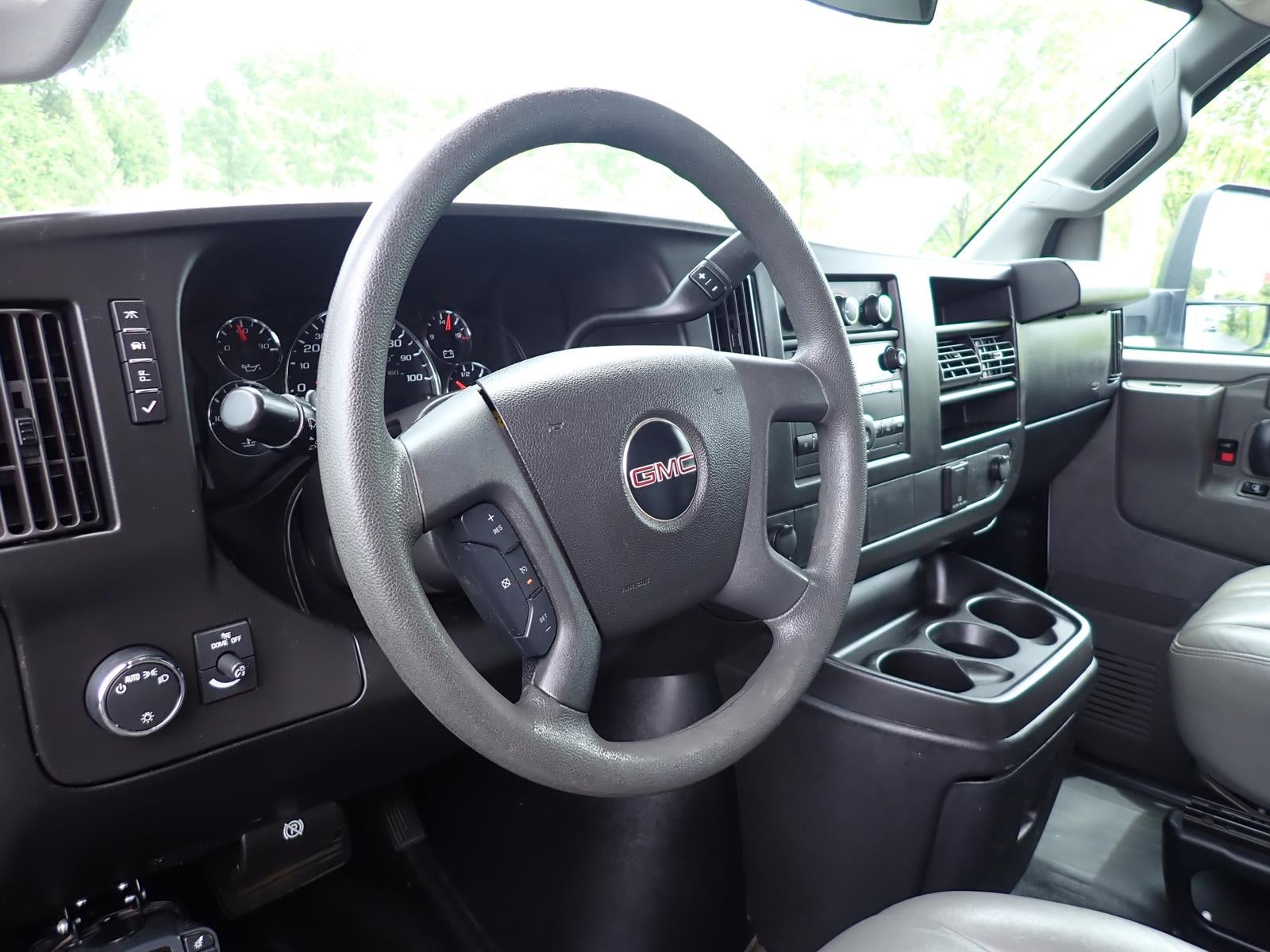2017 GMC Savana Cutaway 3500 3500 VAN 139"