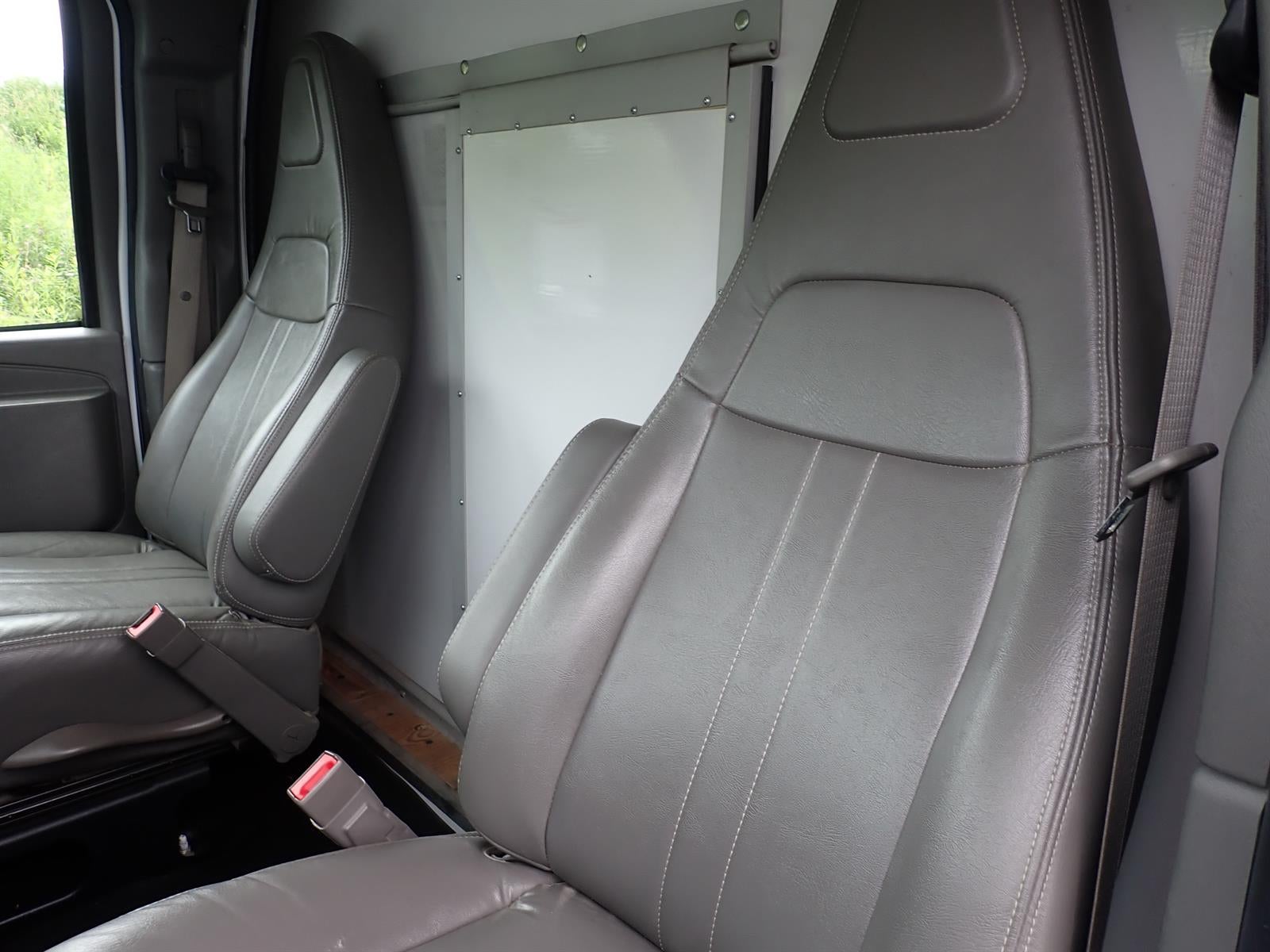 2017 GMC Savana Cutaway 3500 3500 VAN 139"