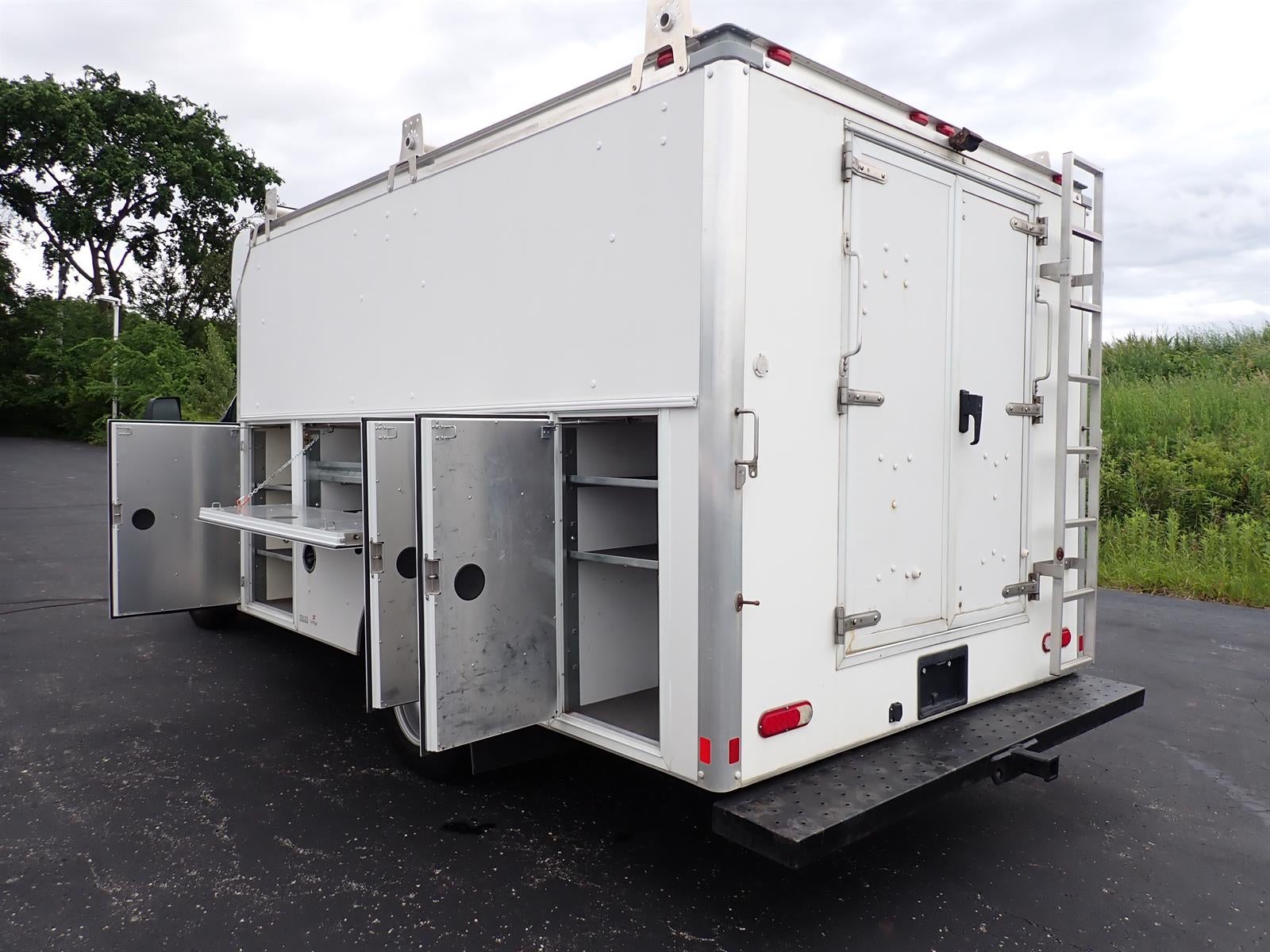 2017 GMC Savana Cutaway 3500 3500 VAN 139"