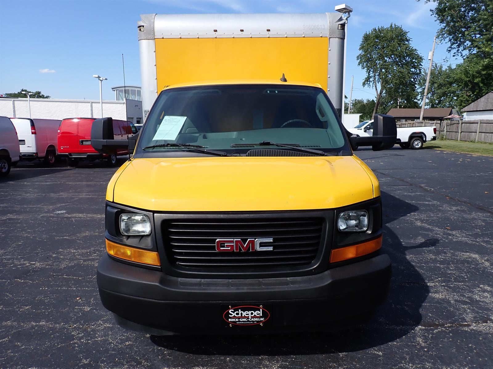 2017 GMC Savana Cutaway 3500 VAN 177"