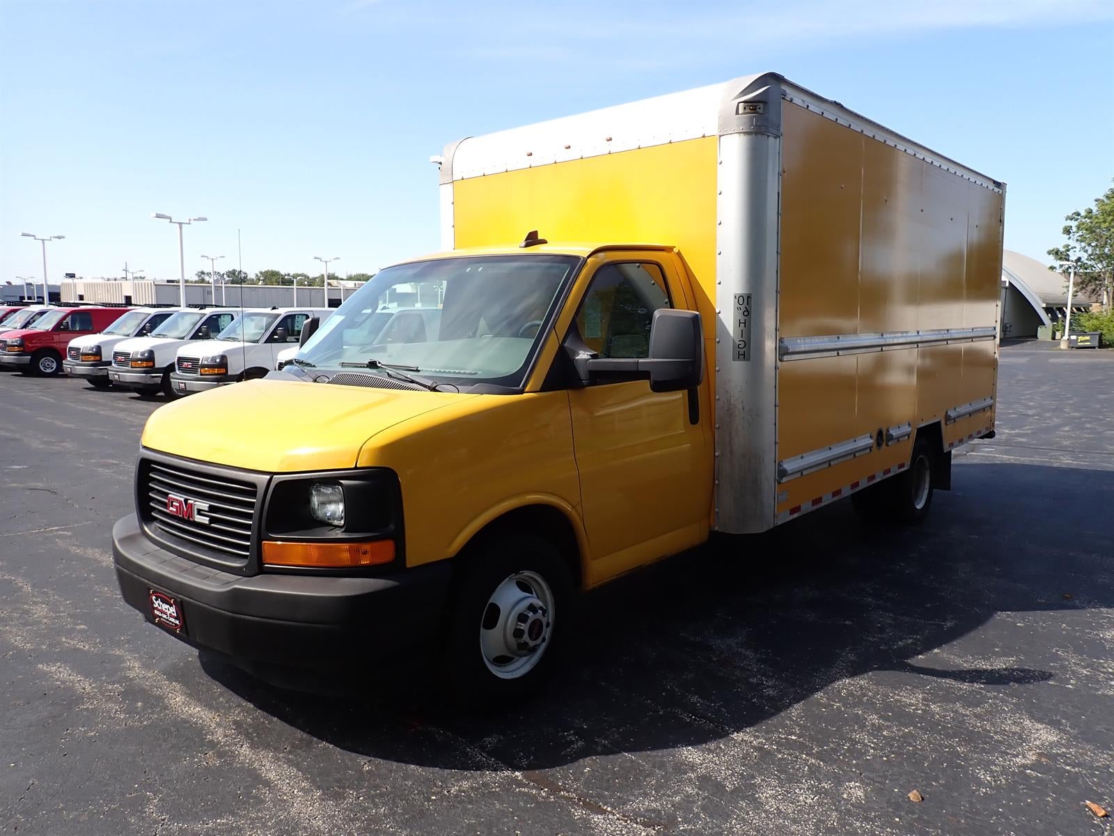 2017 GMC Savana Cutaway 3500 VAN 177"