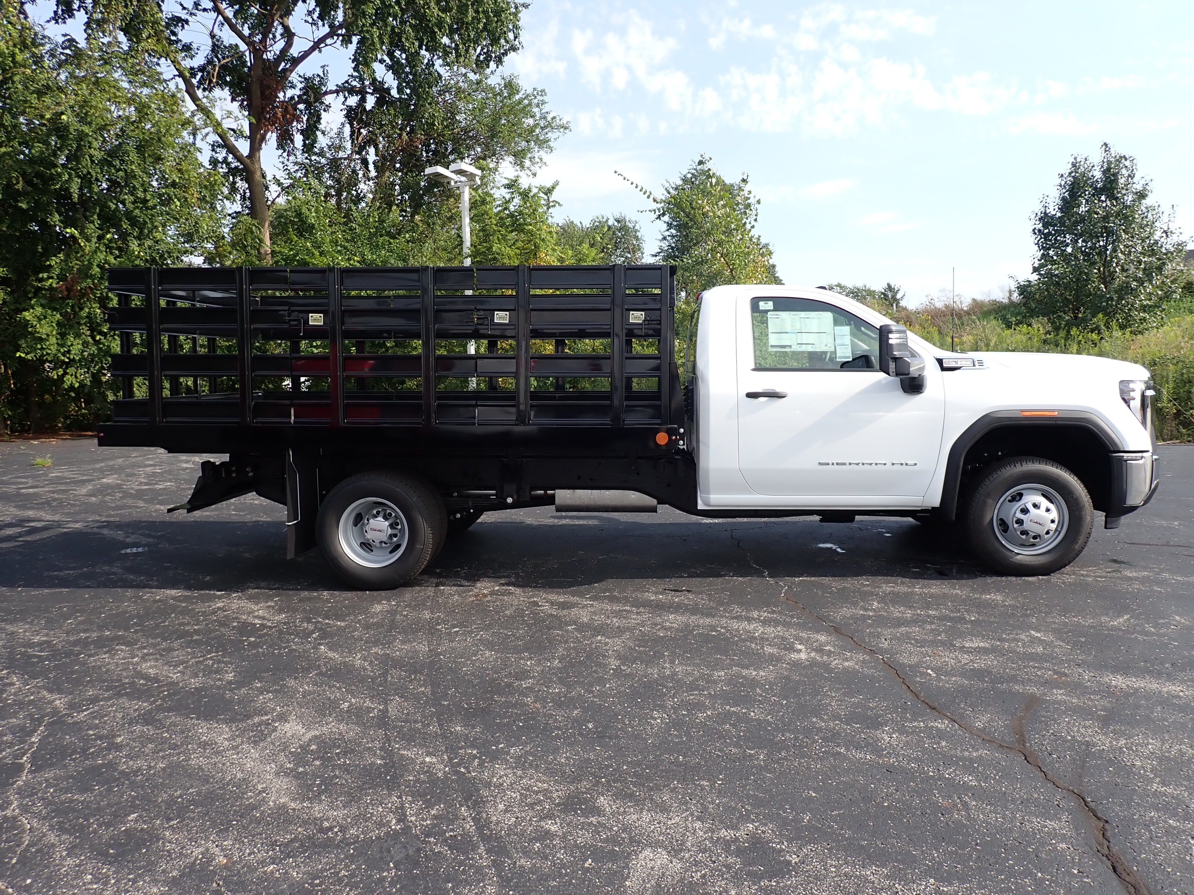 2026 GMC Sierra 3500 HD Chassis Cab Pro