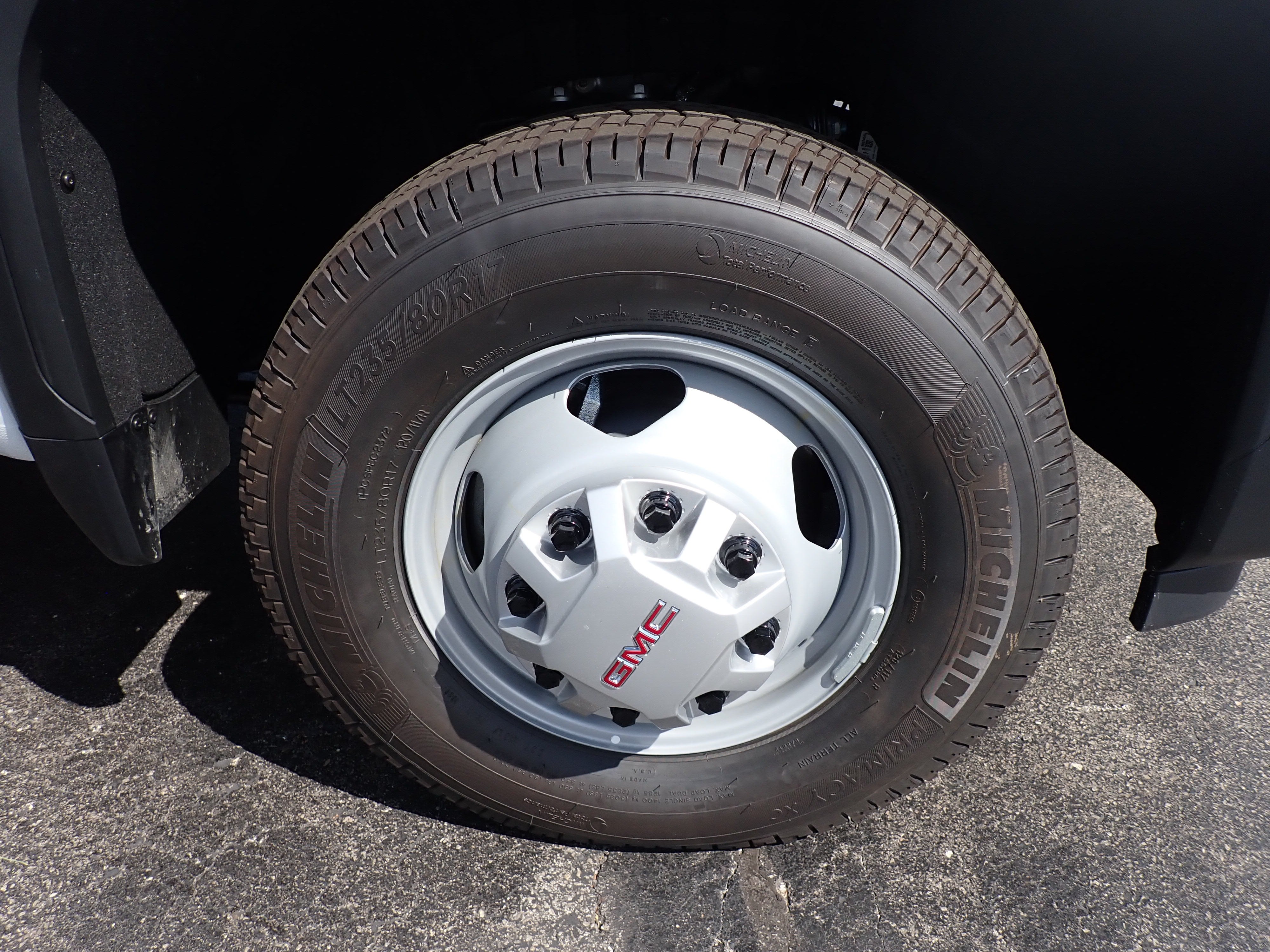 2026 GMC Sierra 3500 HD Chassis Cab Pro