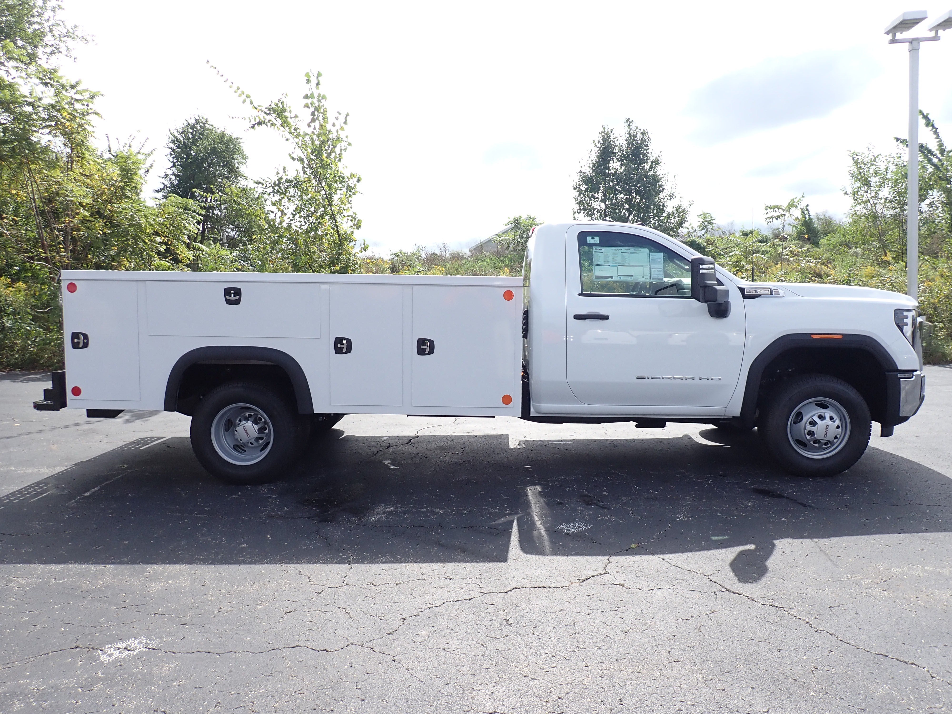 2026 GMC Sierra 3500 HD Chassis Cab Pro