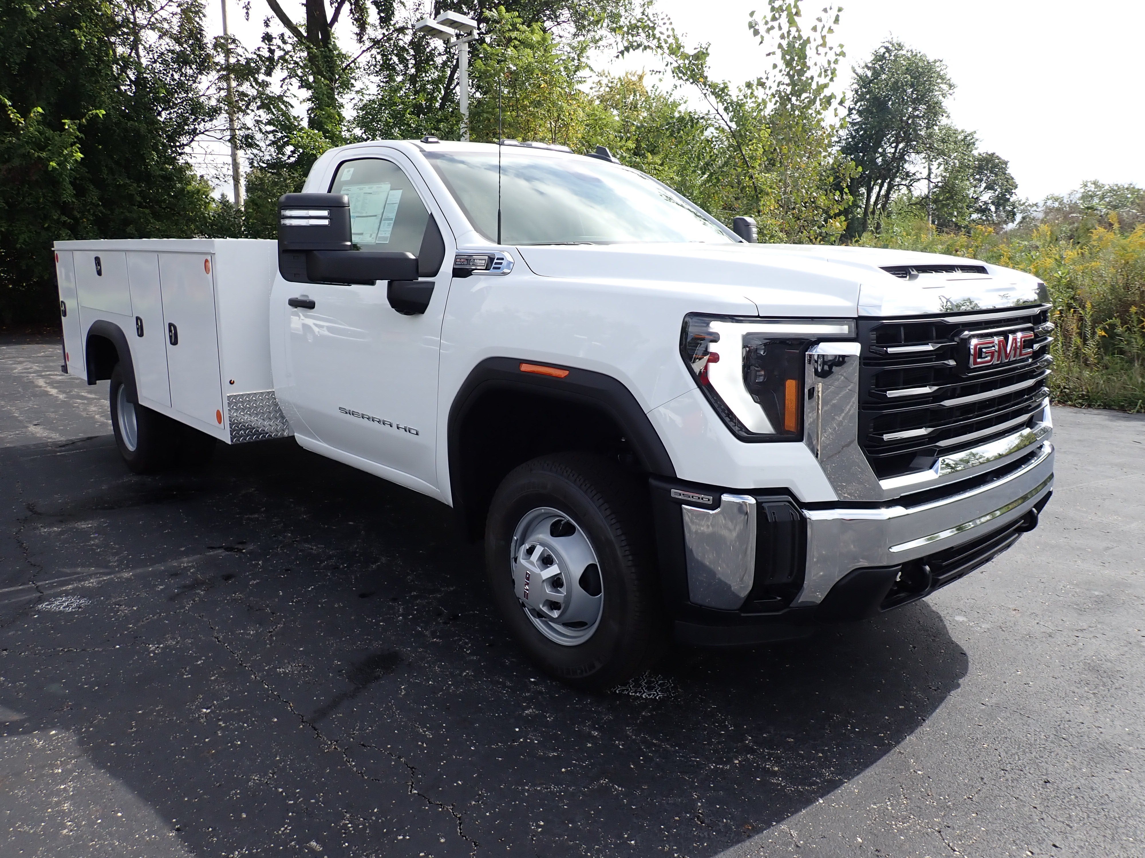 2026 GMC Sierra 3500 HD Chassis Cab Pro