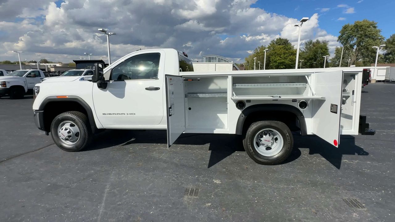 2026 GMC Sierra 3500 HD Chassis Cab Pro