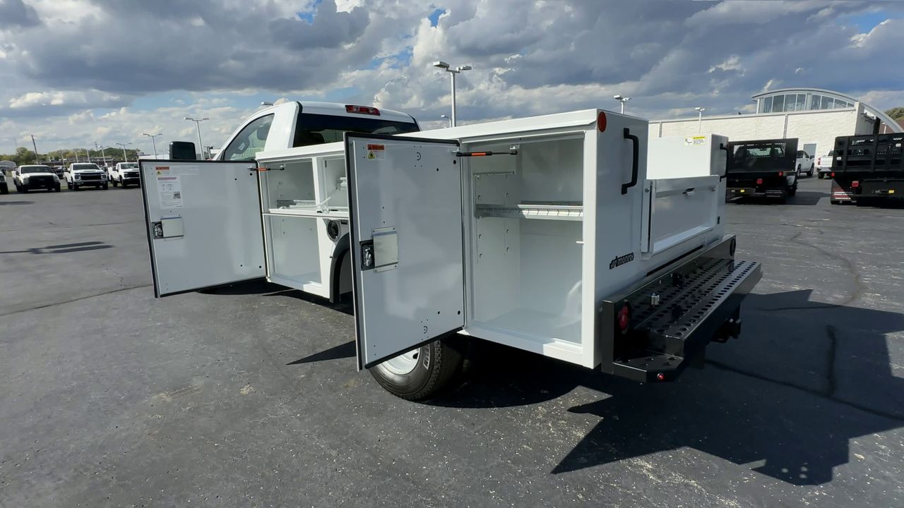 2026 GMC Sierra 3500 HD Chassis Cab Pro