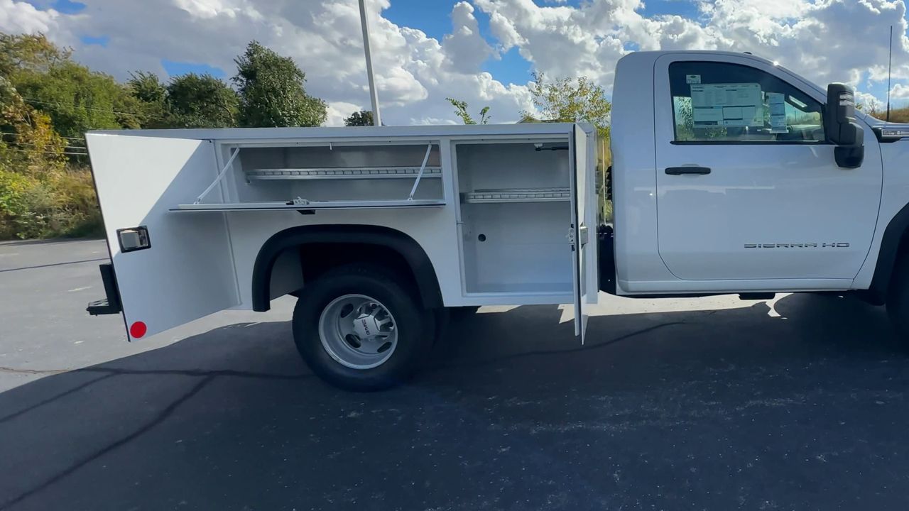 2026 GMC Sierra 3500 HD Chassis Cab Pro