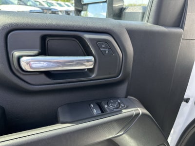 2025 GMC Sierra 3500 HD Chassis Cab Pro