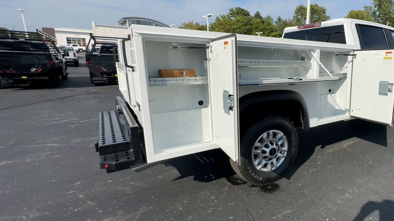 2025 GMC Sierra 2500 HD Pro