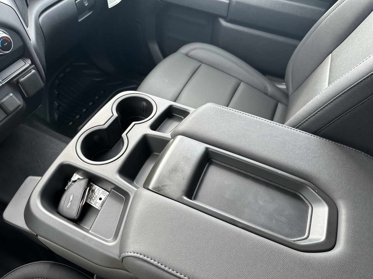 2025 GMC Sierra 2500 HD Pro