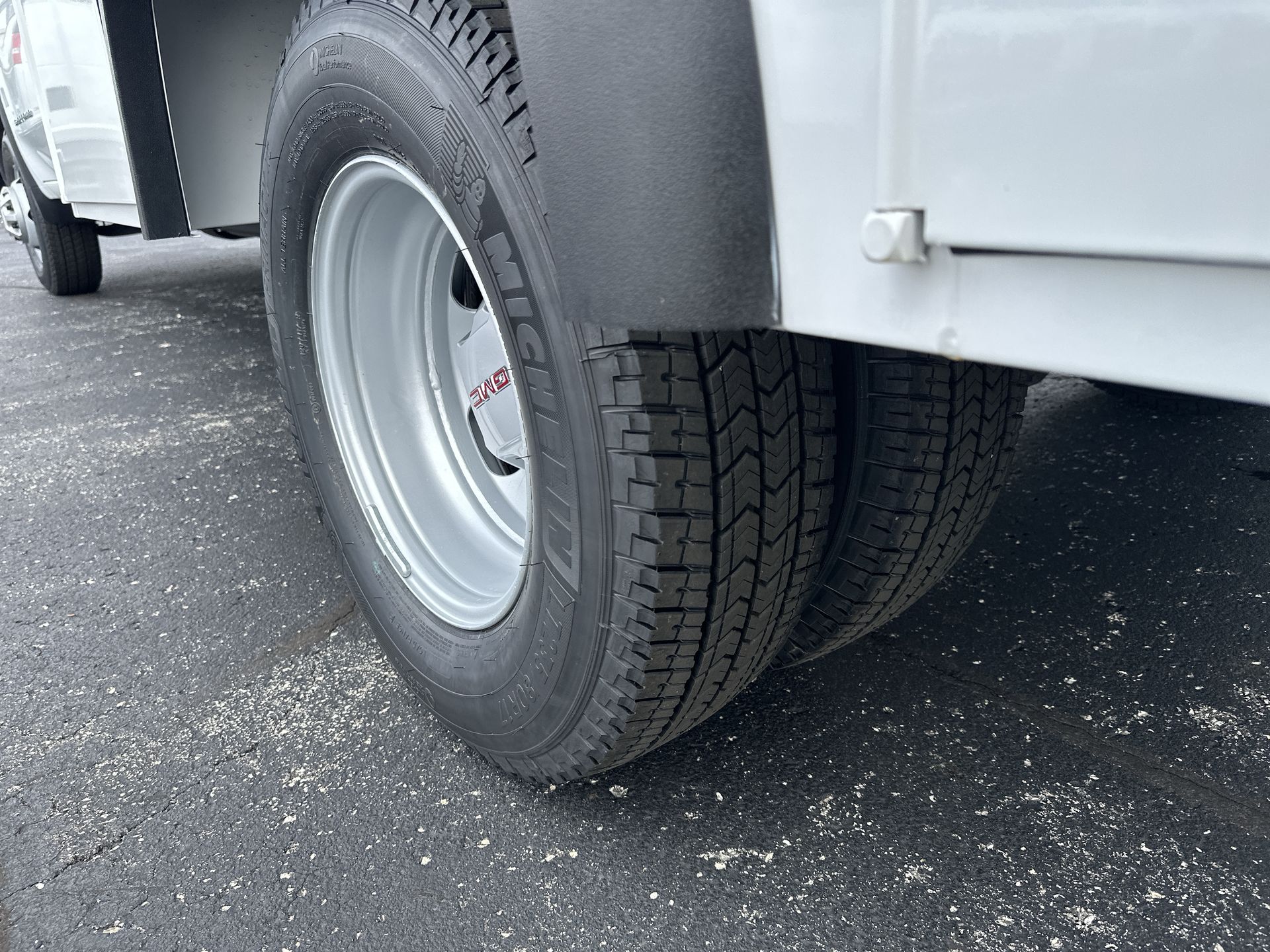 2026 GMC Sierra 3500 HD Chassis Cab Pro