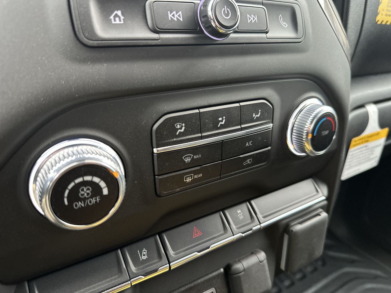 2025 GMC Sierra 3500 HD Chassis Cab Pro