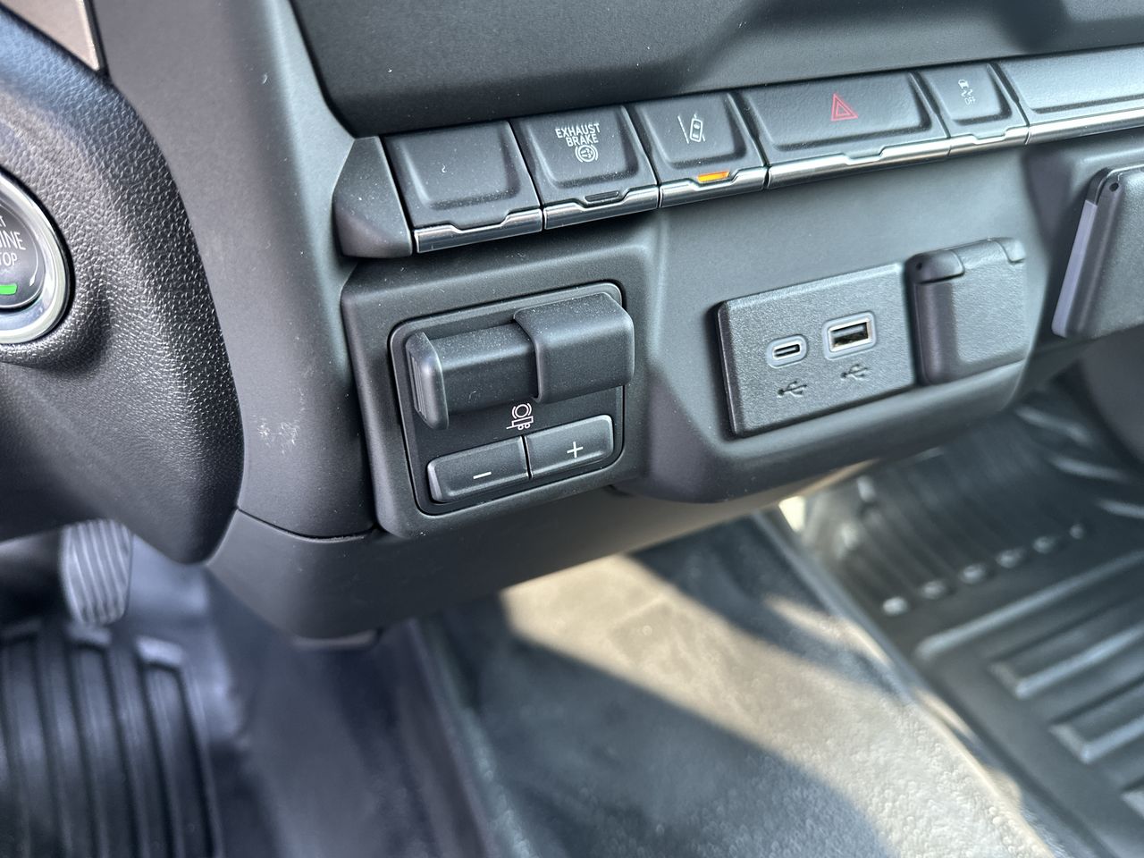 2025 GMC Sierra 3500 HD Chassis Cab Pro