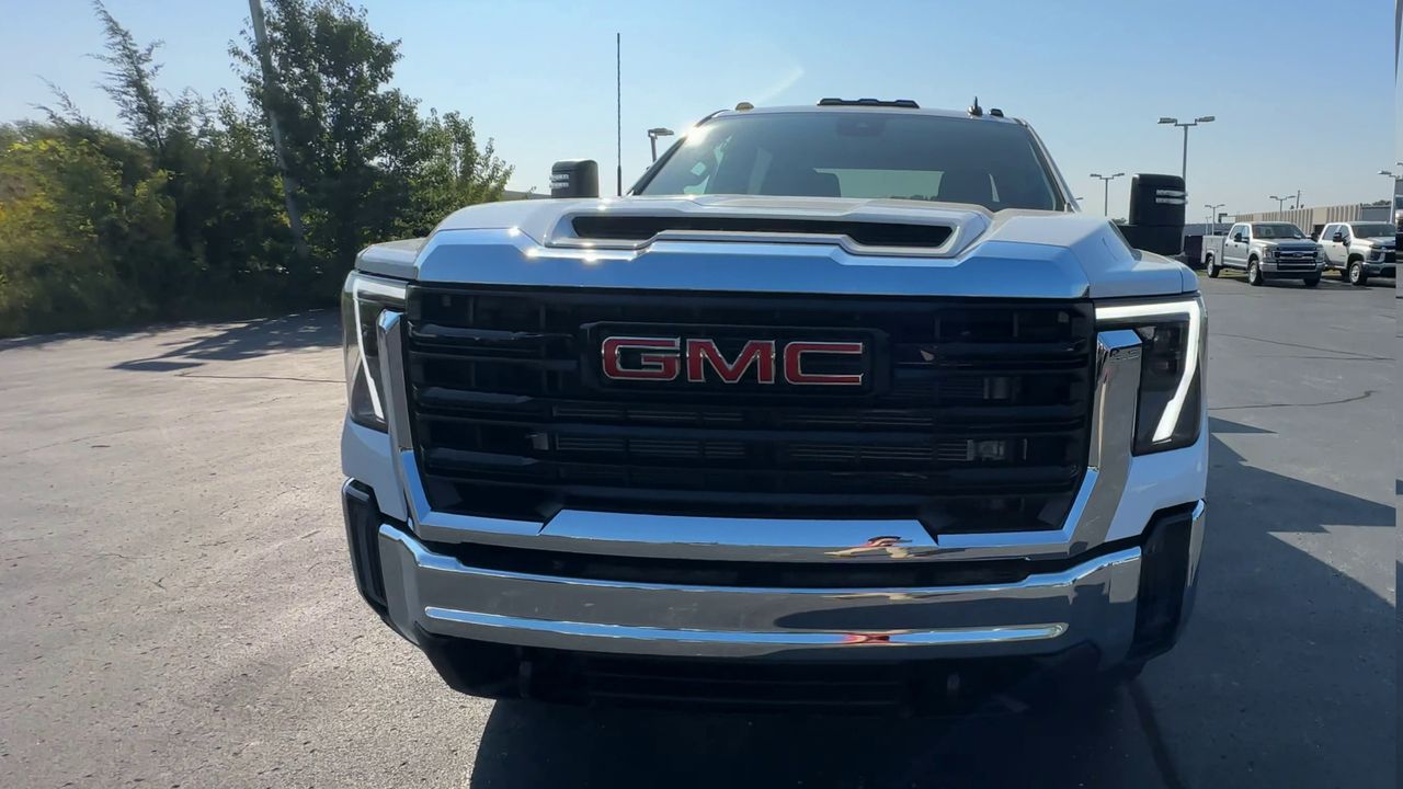 2025 GMC Sierra 3500 HD Chassis Cab Pro