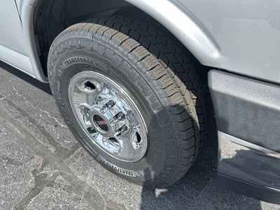 2017 GMC Savana Passenger 2500 LT