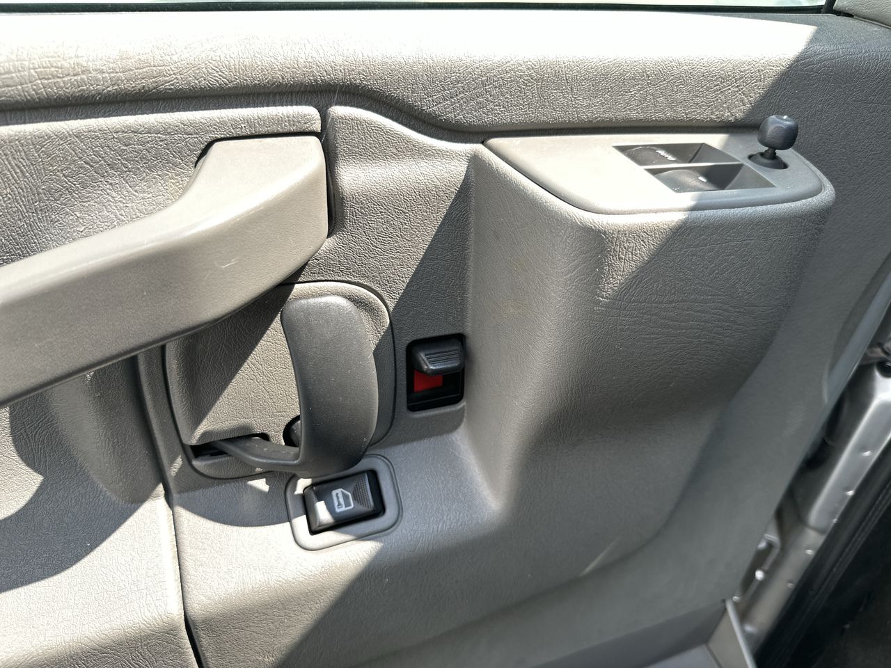 2017 GMC Savana Passenger 2500 LT