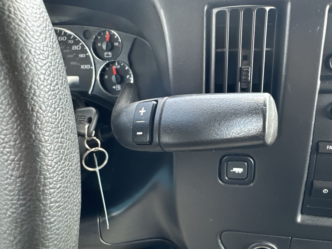 2017 GMC Savana Passenger 2500 LT