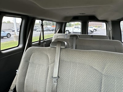 2017 GMC Savana Passenger 2500 LT