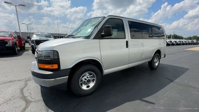 2017 GMC Savana Passenger 2500 LT