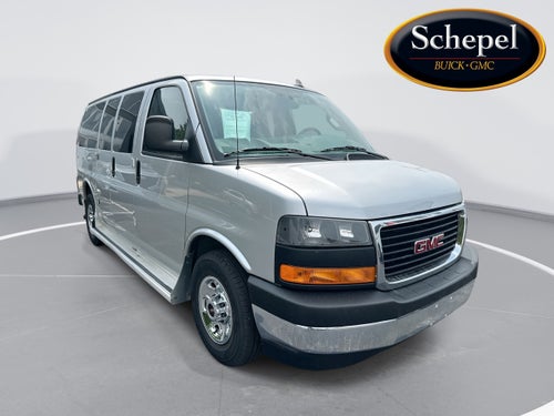 2017 GMC Savana Passenger 2500 LT