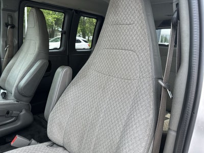 2017 GMC Savana Passenger 2500 LT