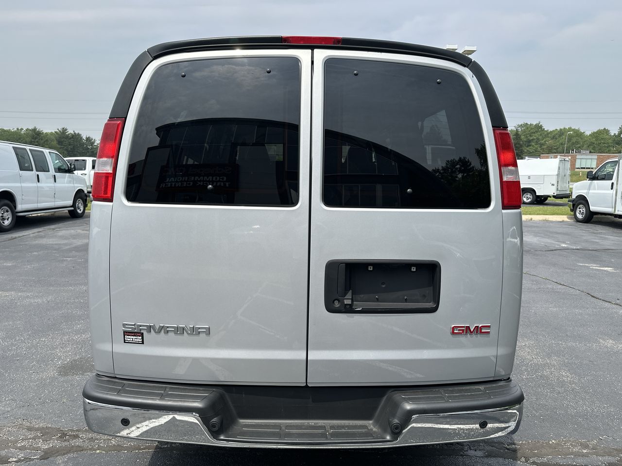 2017 GMC Savana Passenger 2500 LT