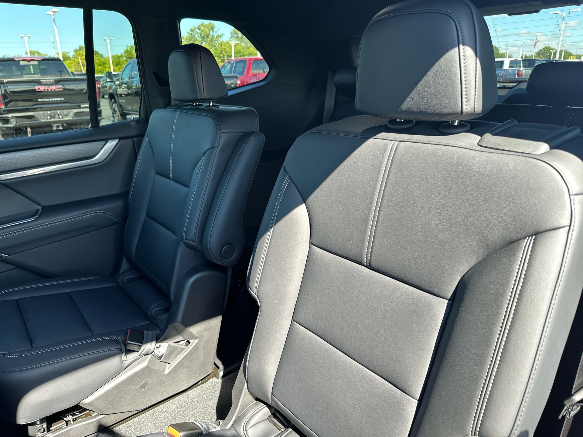 2027 GMC Acadia Elevation