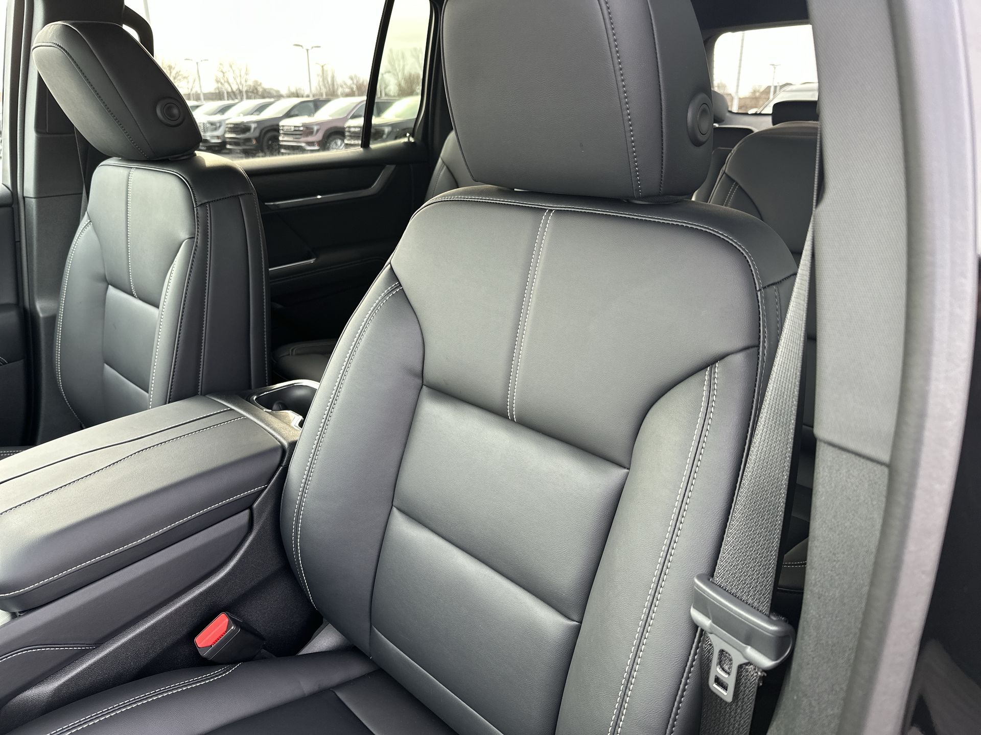 2027 GMC Acadia Elevation