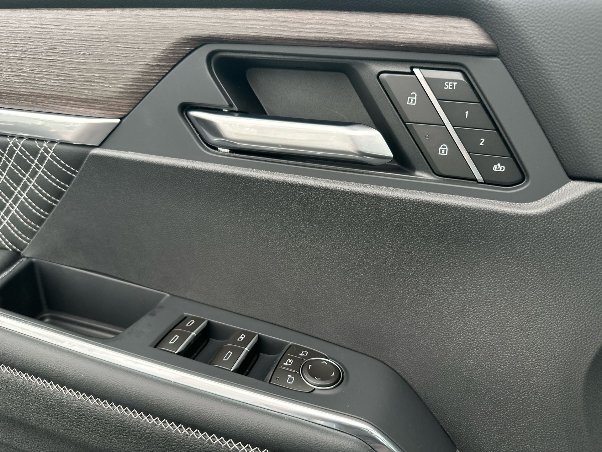 2027 GMC Acadia Denali