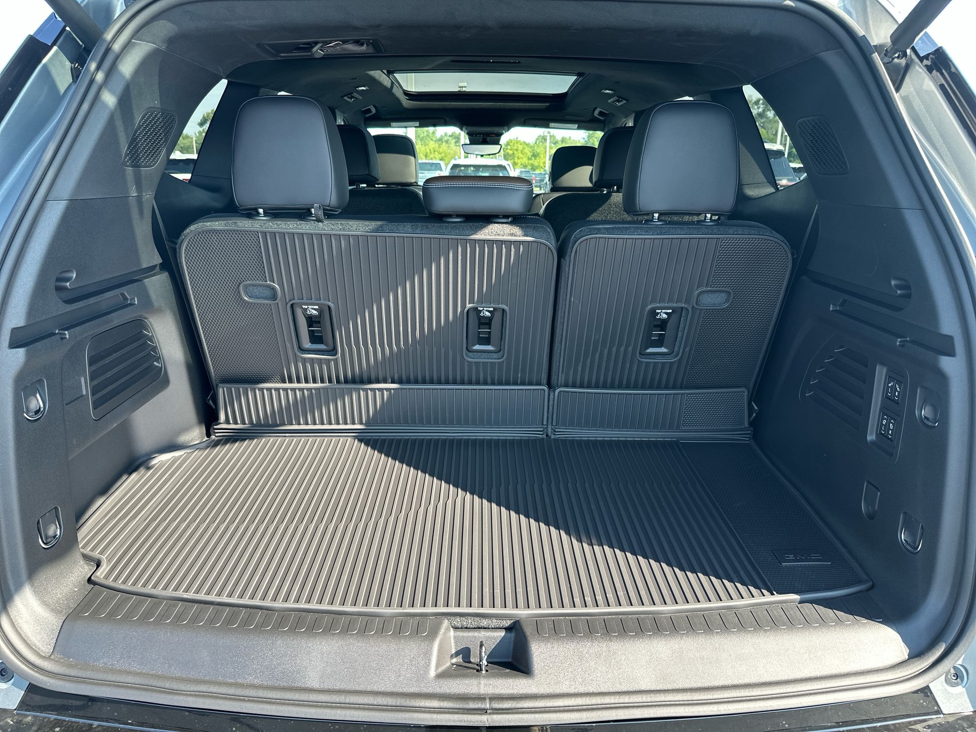 2027 GMC Acadia Denali Ultimate