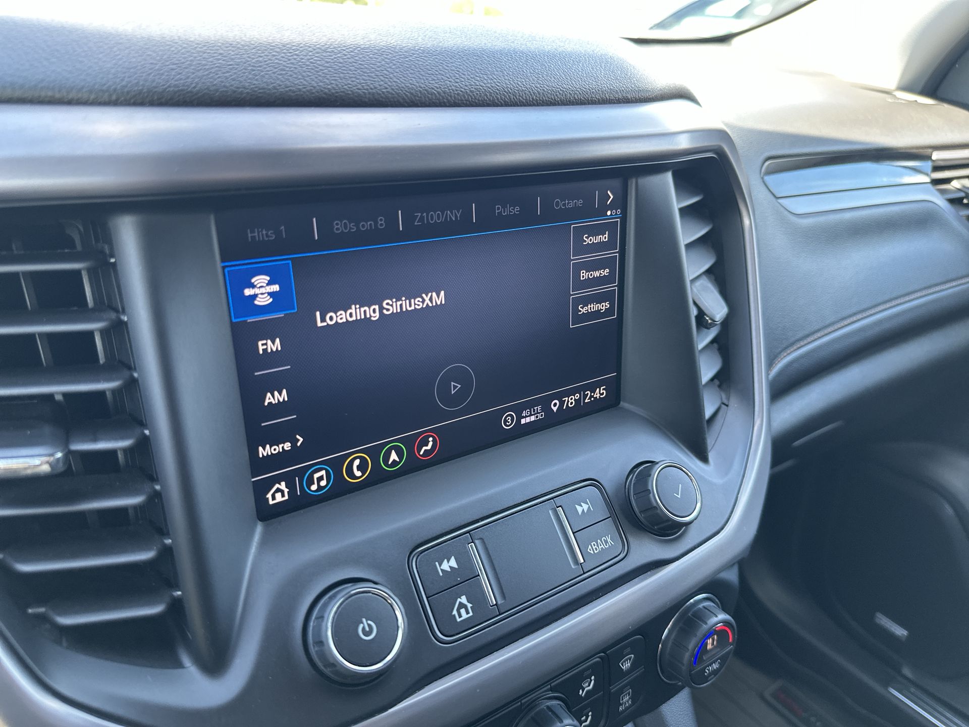 2020 GMC Acadia AT4