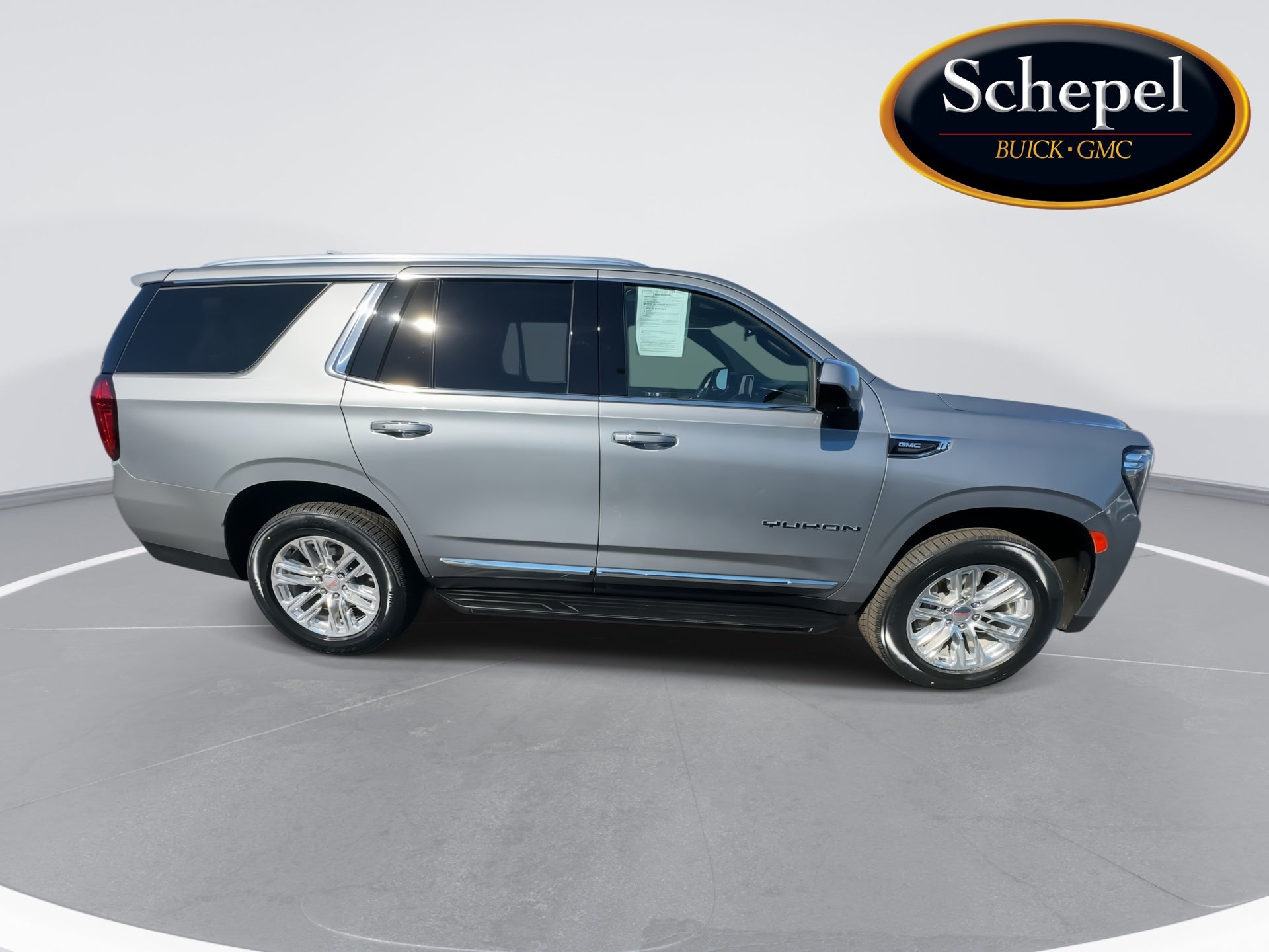 2023 GMC Yukon SLT